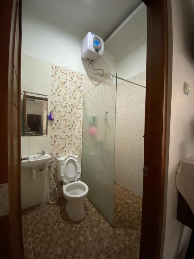 Rengganis Homestay Jogjakarta Buitenkant foto