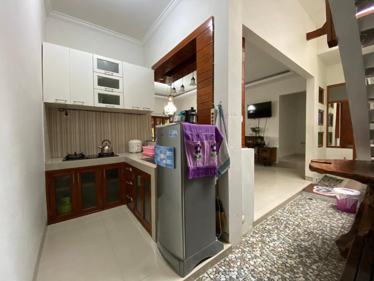 Rengganis Homestay Jogjakarta Buitenkant foto