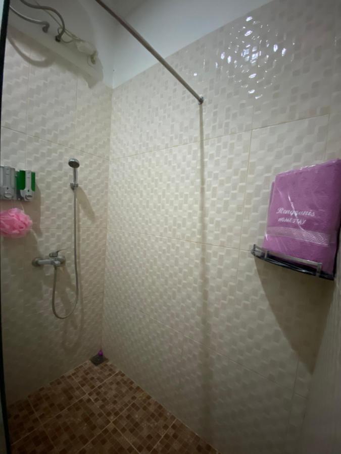 Rengganis Homestay Jogjakarta Buitenkant foto