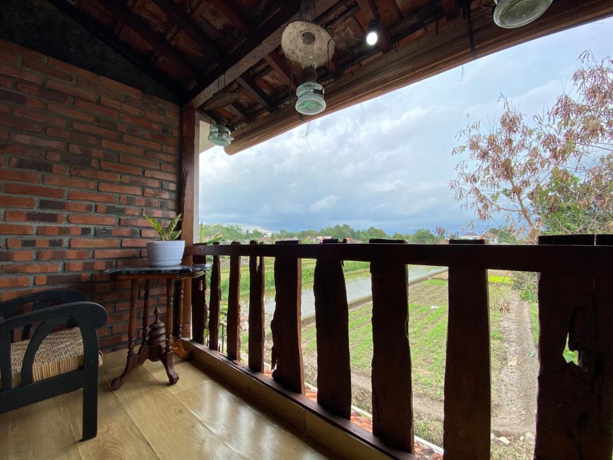 Rengganis Homestay Jogjakarta Buitenkant foto